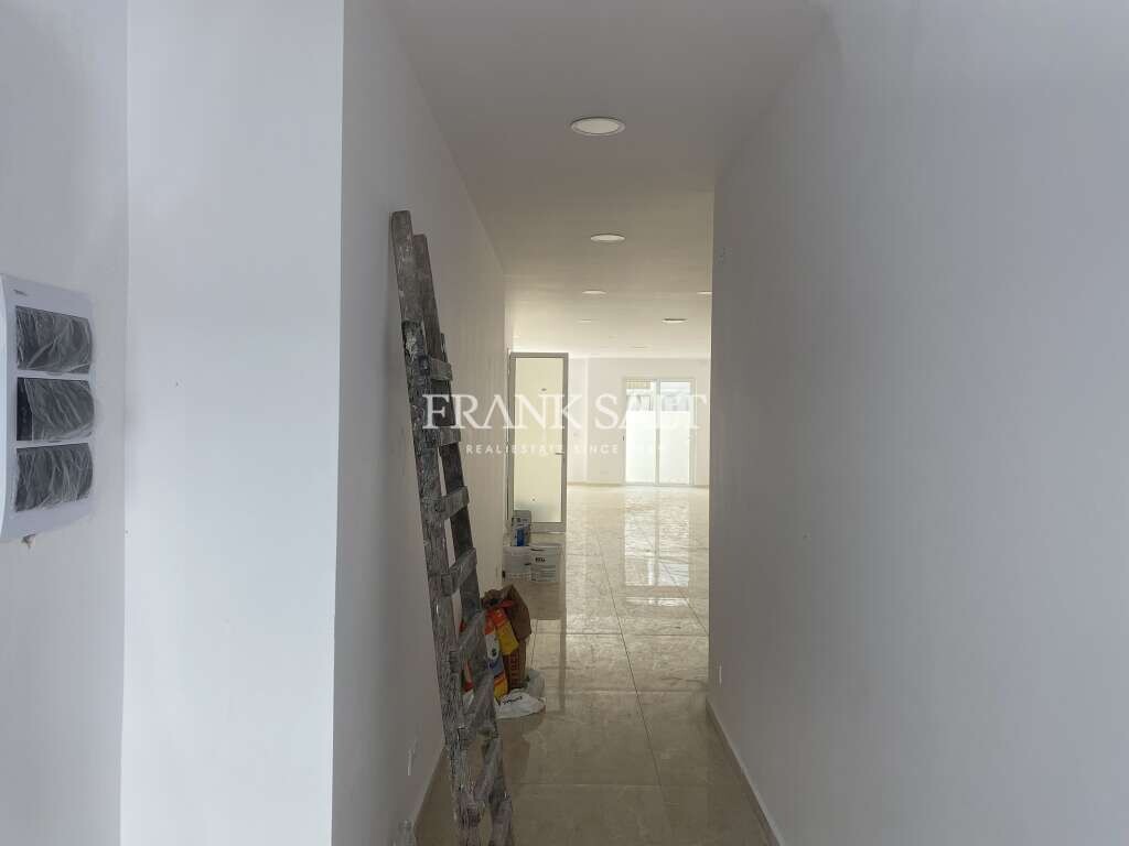 Laden in Iklin, Malta 74m², Nr. 12497