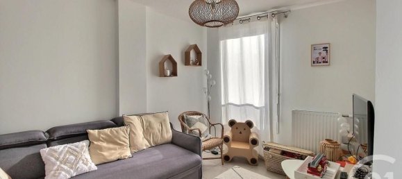 Apartamento de 2 dormitorios en Merignac, France No. 342310 2