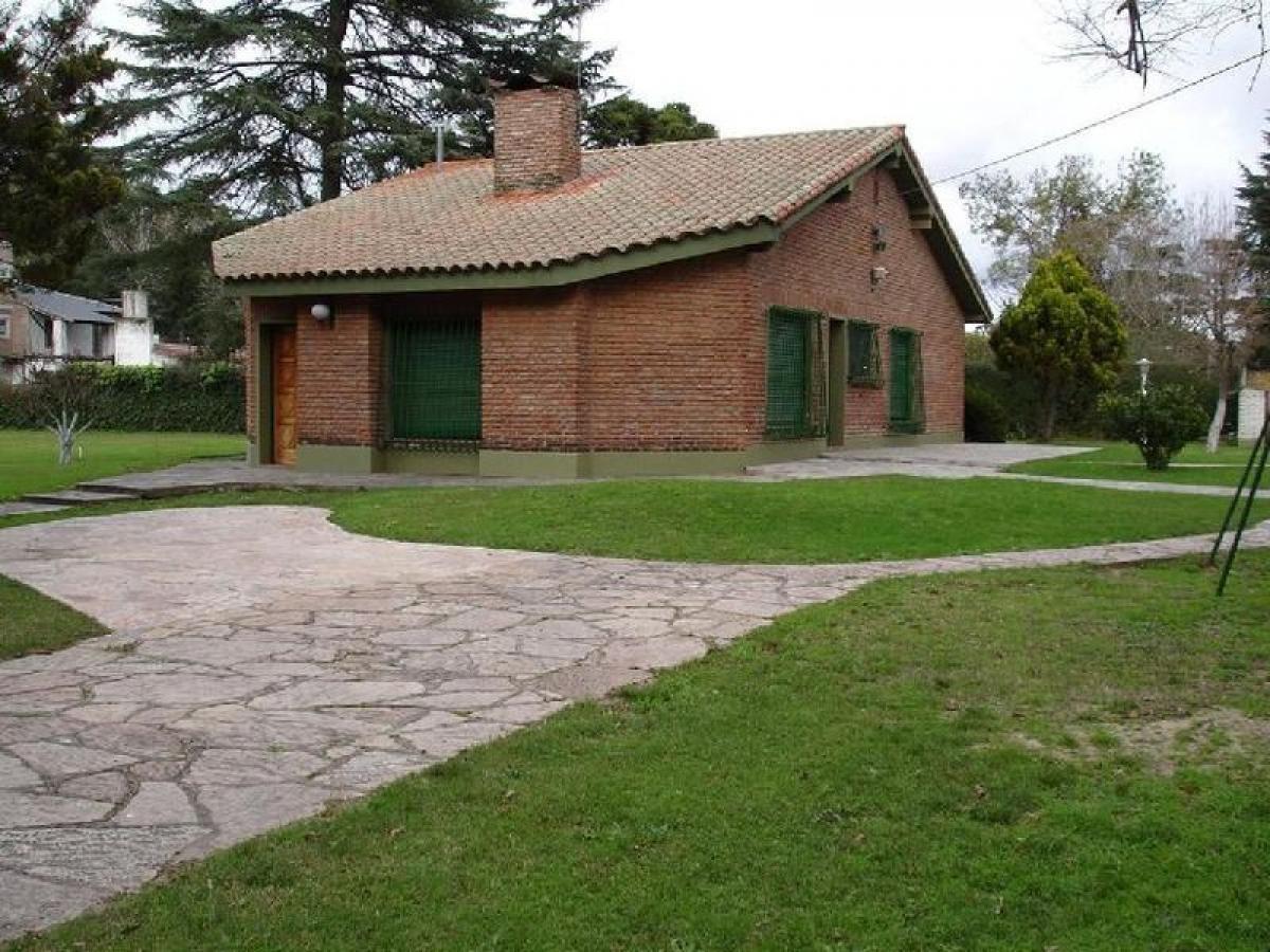 3 bedrooms House in Moreno, Argentina No. 54482