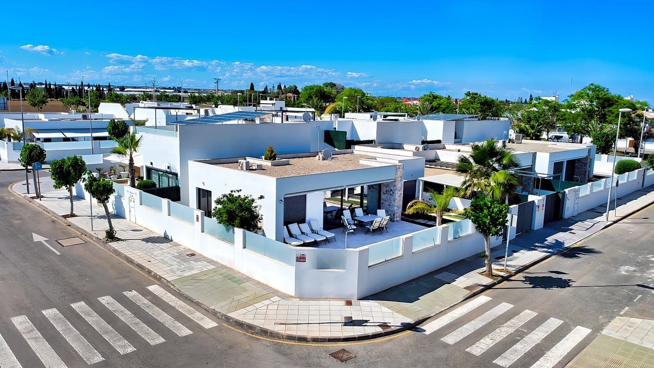 3 غرف نوم فيلا في Alicante, Spain رقم 188381