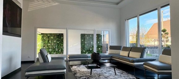 Villa de 3 dormitorios en Blotzheim, France No. 48518 2