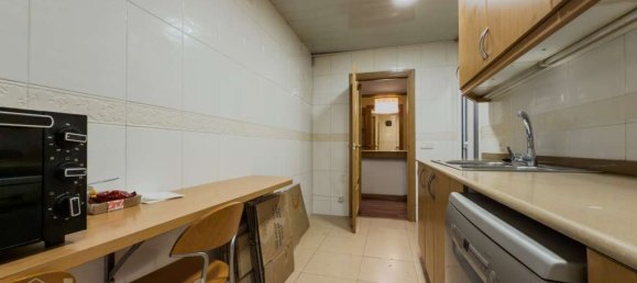 4 bedrooms Apartment in Eixample, Spain No. 155725 12