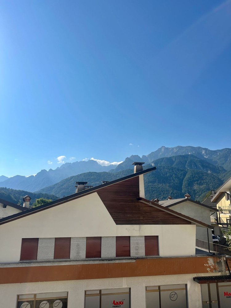 Дуплекс с 5 спальнями в Удине, Италия № 331729