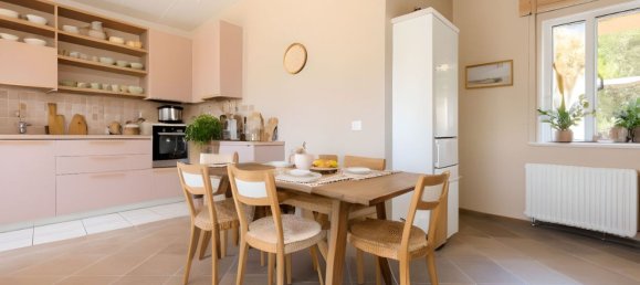 8 غرف نوم منزل في Momo, Italy رقم 377467 2