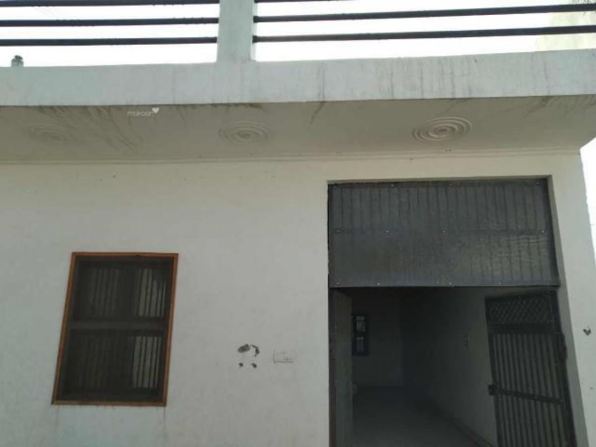 3 bedrooms House in Gurgaon, India No. 21923