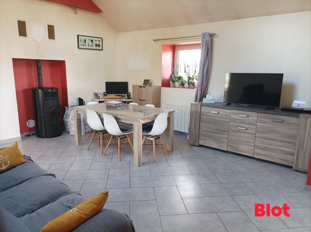 2 chambres Maison à Montreuil-des-Landes, France No. 193567