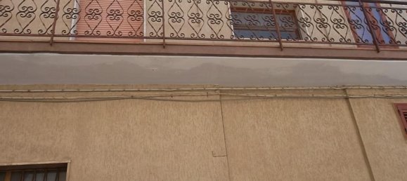 Дом с 6 комнатами в Matino, Италия № 224871 3