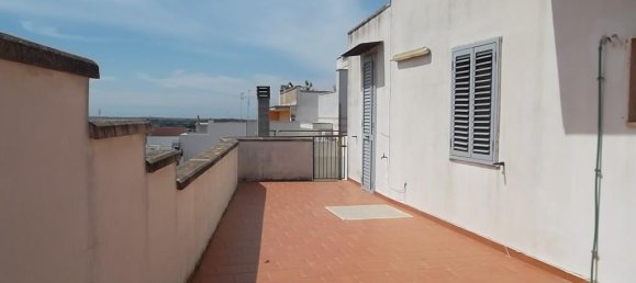 Дом с 6 комнатами в Matino, Италия № 224871 7