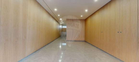 3 bedrooms Apartment in Porto, Portugal No. 105710 7