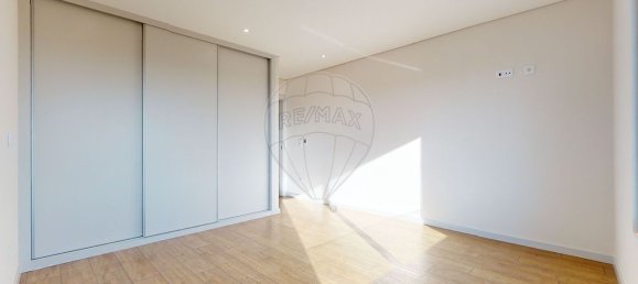 3 bedrooms Apartment in Porto, Portugal No. 105710 90