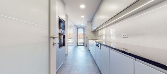 3 bedrooms Apartment in Porto, Portugal No. 105710 28