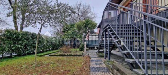 Villa de 2 dormitorios en Vergiate, Italy No. 89636 8