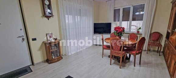 Villa de 2 dormitorios en Vergiate, Italy No. 89636 2