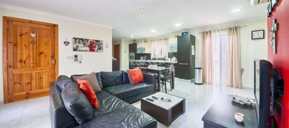 Ático de 3 dormitorios en Saint Paul's Bay, Malta No. 2385 2