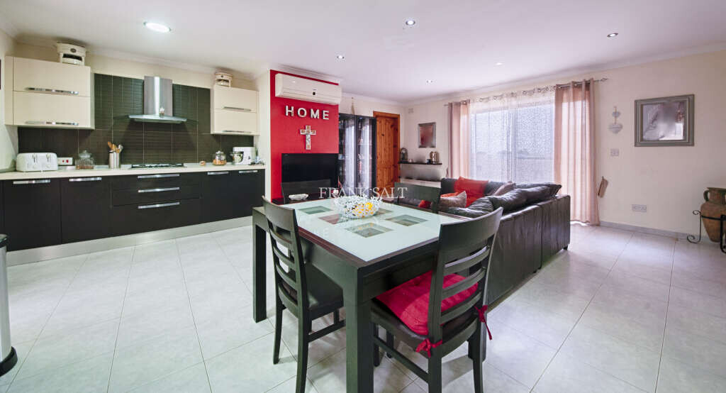 Ático de 3 dormitorios en Saint Paul's Bay, Malta No. 2385