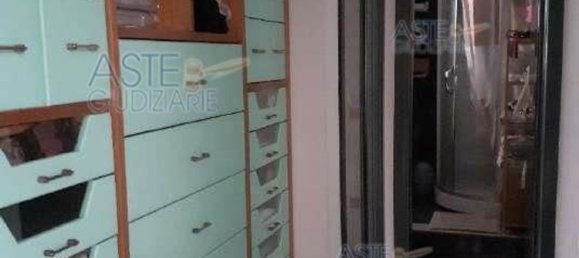 5 rooms Apartment in Naples, Italy No. 9964 5