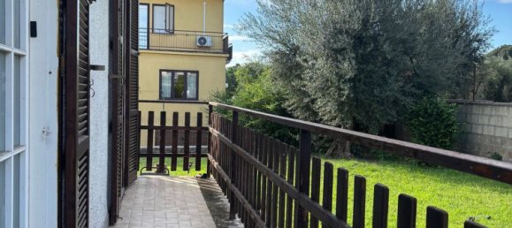 Квартира с 5 комнатами в Больсена, Италия № 300683 10