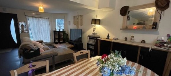 Casa de 3 dormitorios en Noyon, France No. 281175 3