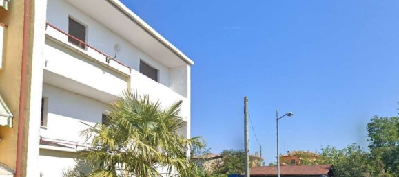 3 rooms Apartment in Giavera del Montello, Italy No. 213354 13