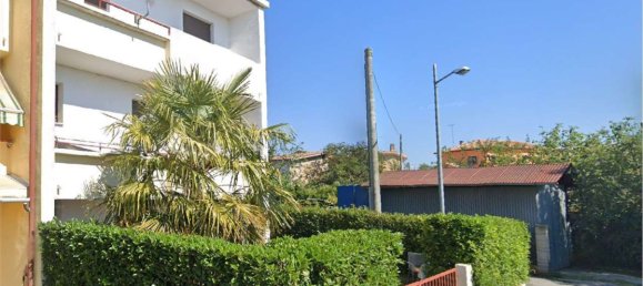 3 rooms Apartment in Giavera del Montello, Italy No. 213354 9