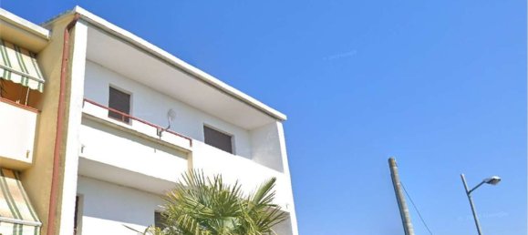 3 rooms Apartment in Giavera del Montello, Italy No. 213354 10