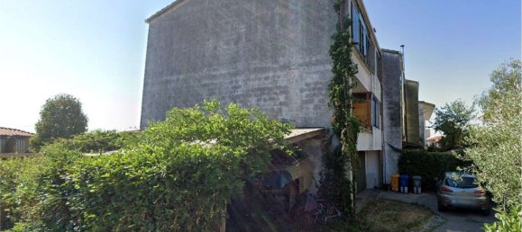 3 rooms Apartment in Giavera del Montello, Italy No. 213354 3