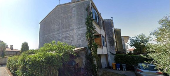 3 rooms Apartment in Giavera del Montello, Italy No. 213354 5