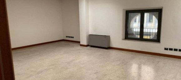 Escritório em Padua, Italy 911 m² N.º 376286 2