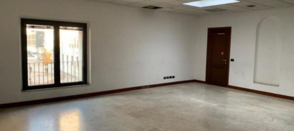 Escritório em Padua, Italy 911 m² N.º 376286 13