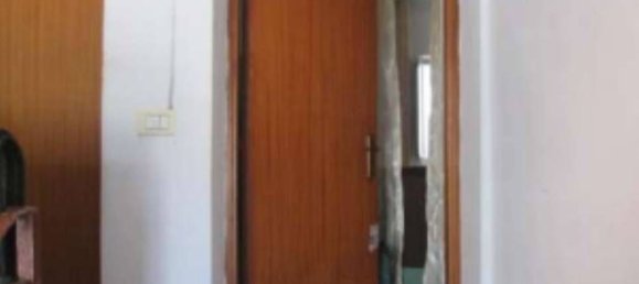 3 rooms Apartment in Monte Porzio, Italy No. 100020 4