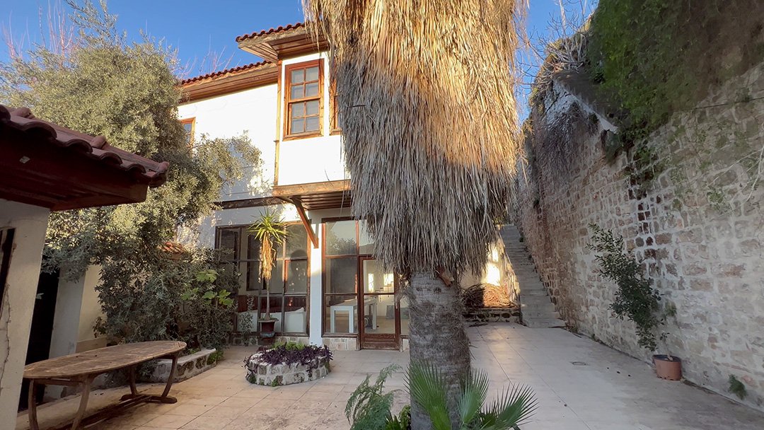 10 rooms Villa in Muratpasa, Turkey No. 40522