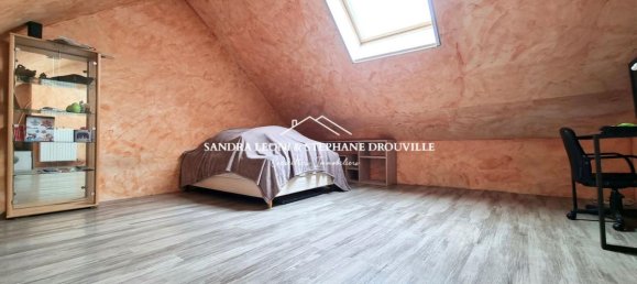 4 bedrooms House in Jouy, France No. 260687 9