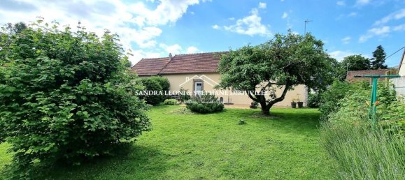 4 bedrooms House in Jouy, France No. 260687 3