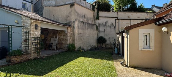 4 bedrooms House in Chateauroux, France No. 349921 10