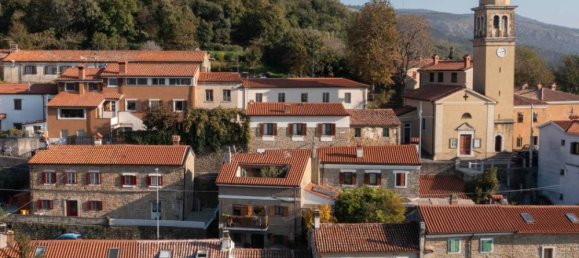 Casa de 3 dormitorios en Trieste, Italy No. 272707 2