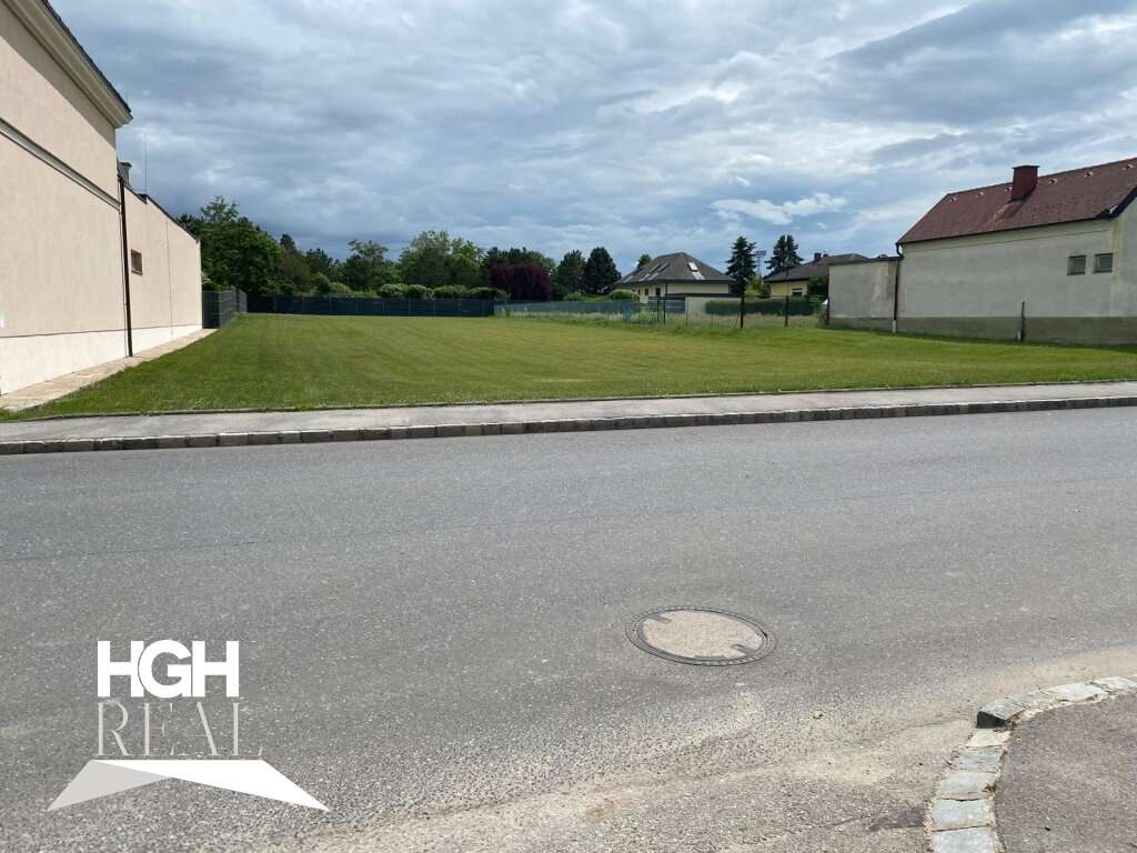  قطعة أرض في Untersiebenbrunn, Austria رقم 39921