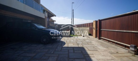 6 bedrooms House in Matosinhos, Portugal No. 57612 4