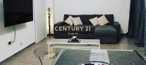 2 bedrooms Apartment in Limassol, Cyprus No. 342 3