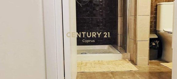 2 bedrooms Apartment in Limassol, Cyprus No. 342 10