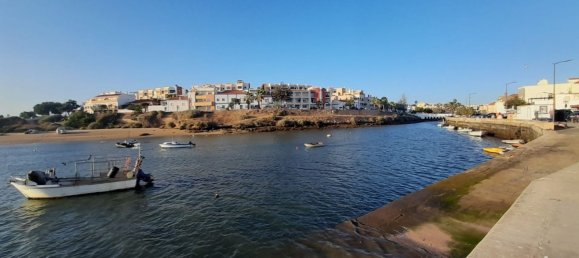 3 Schlafzimmer Haus in Ferragudo, Portugal, Nr. 143513 8