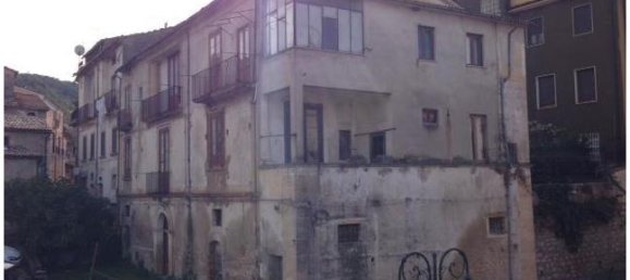 Здание с 5 спальнями в Мендичино, Италия № 253499 2