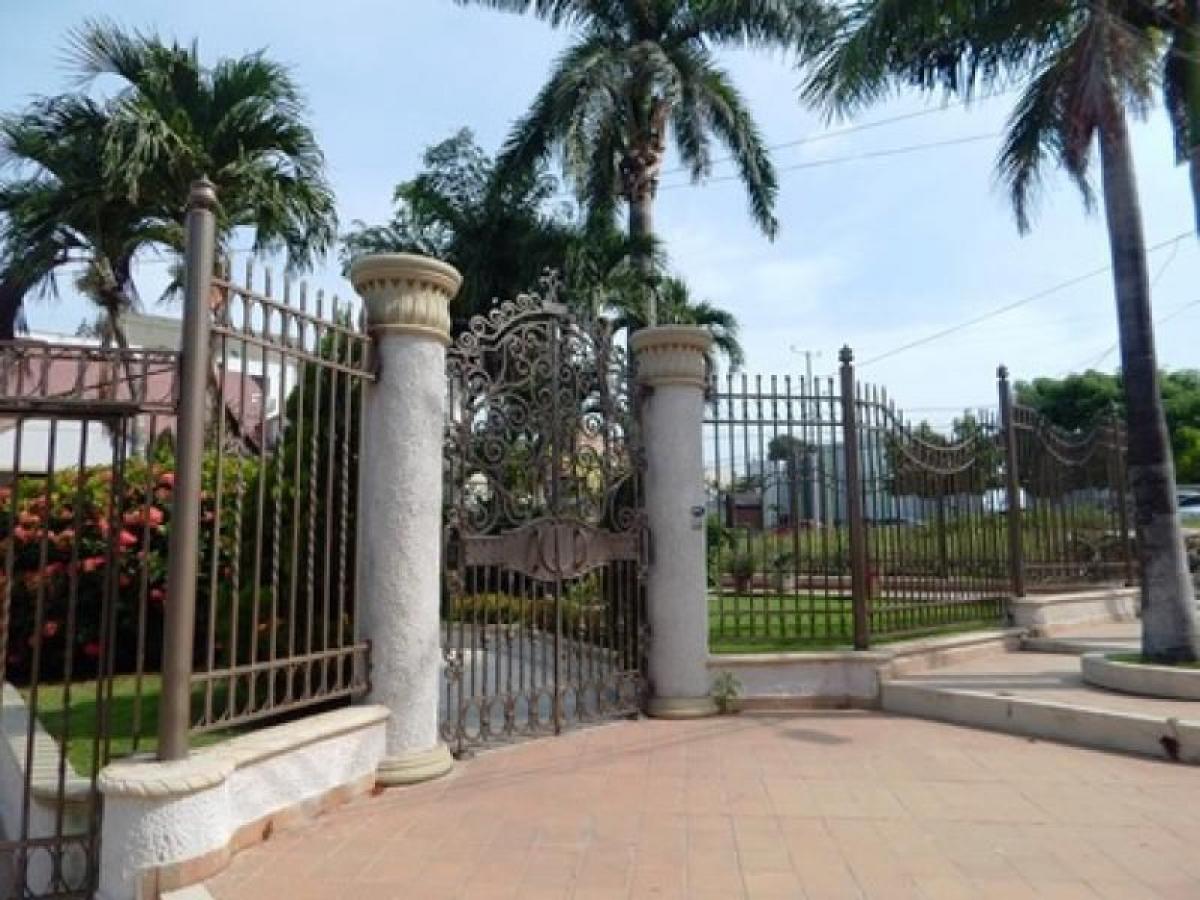 4 bedrooms House in Atlantico, Colombia No. 6997