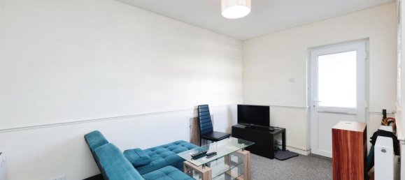 1 bedroom Apartment in Watford, United Kingdom No. 6839 2