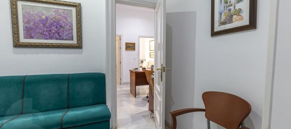 Apartamento de 4 dormitorios en Málaga, Spain No. 107881 18