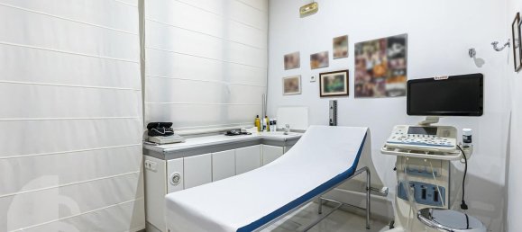 Apartamento de 4 dormitorios en Málaga, Spain No. 107881 23