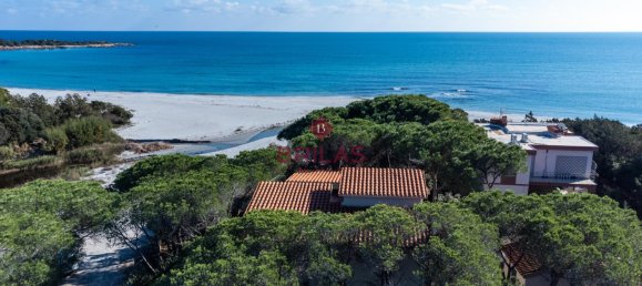 5 bedrooms Villa in Orosei, Italy No. 67873 3