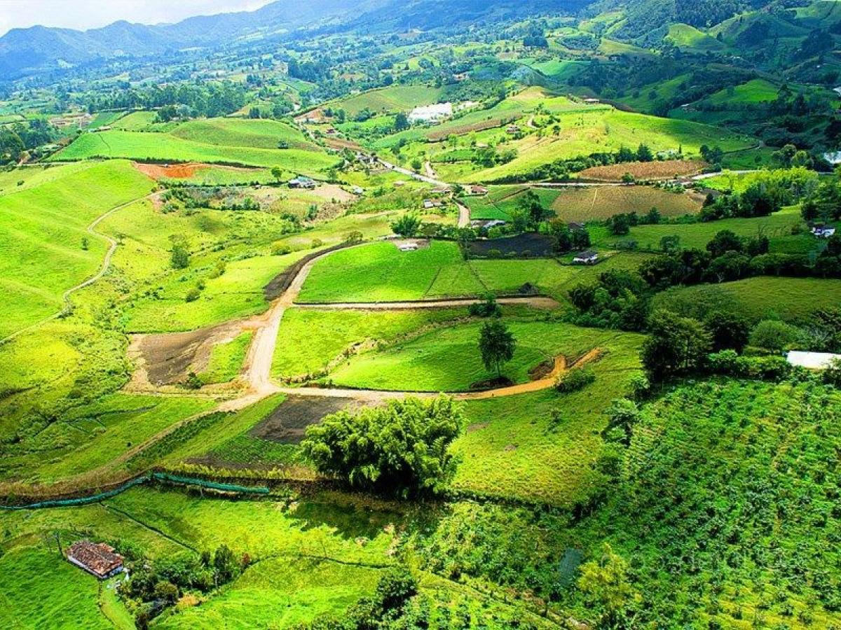  Land in Antioquia, Colombia No. 815