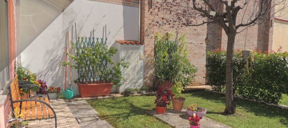 3 Schlafzimmer Wohnung in Udine, Italy, Nr. 376347 2