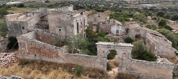 5 rooms House in Vittoria, Italy No. 232038 2