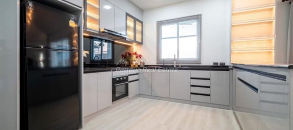 Casa de 4 dormitorios en Pattaya, Thailand No. 57822 5